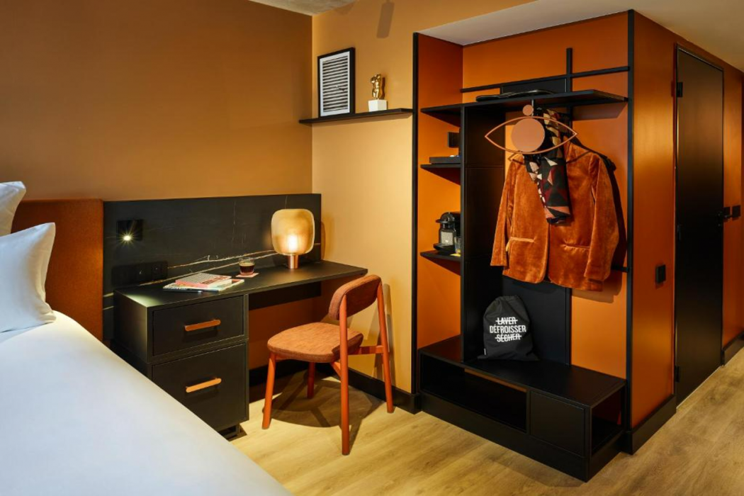 TRIBE Paris Saint Ouen 9/59