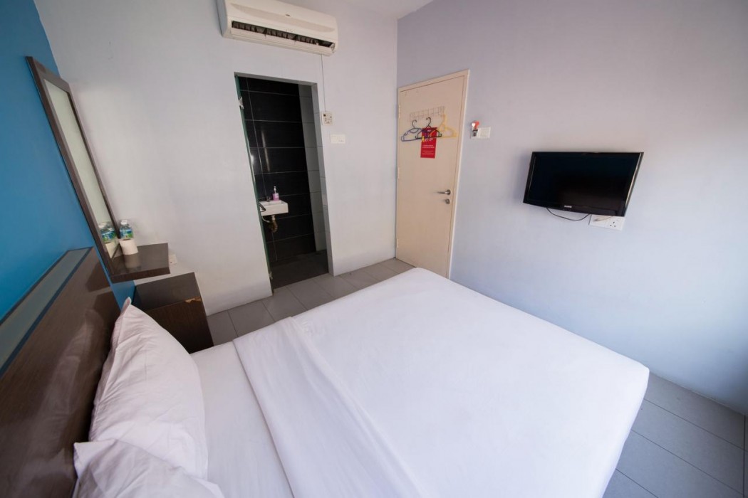 Golden Pearl Hotel 9/45