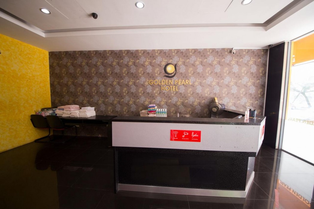 Golden Pearl Hotel 7/45