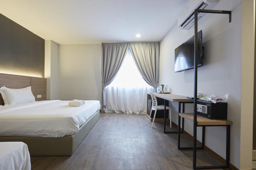 RM Hotel Muar 46/118