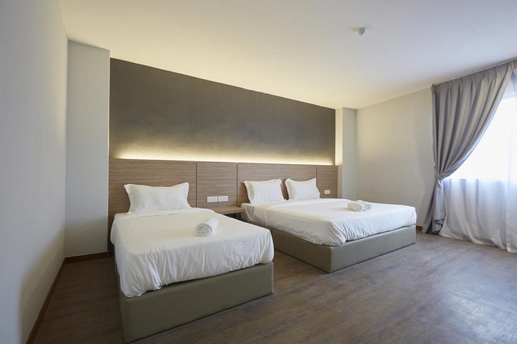RM Hotel Muar 40/118