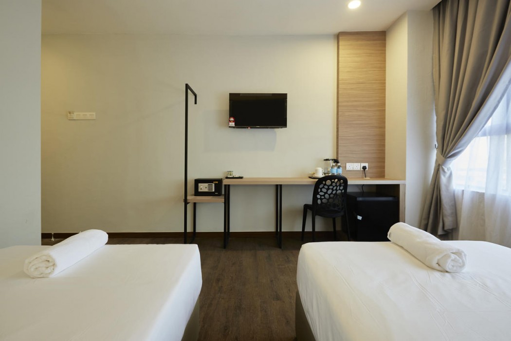RM Hotel Muar 37/118