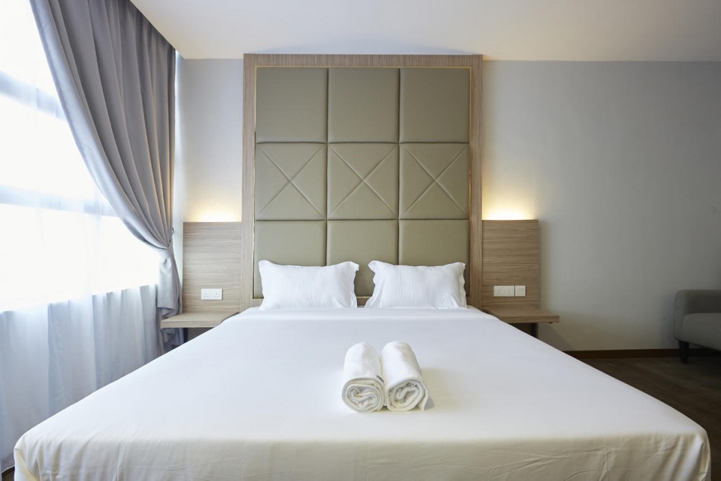 RM Hotel Muar 65/118