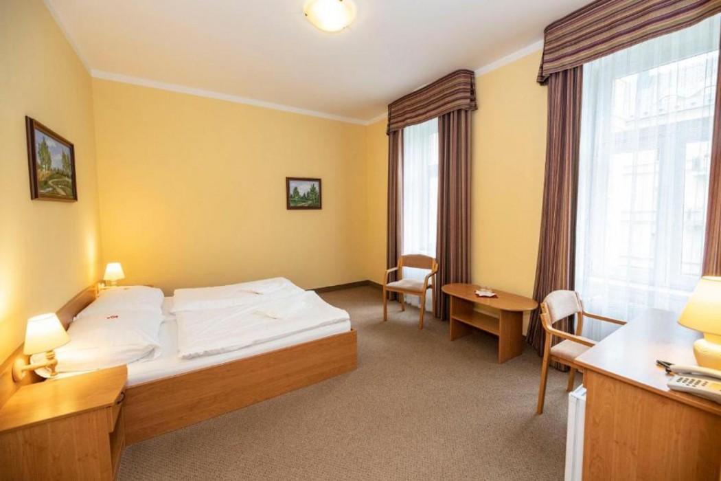 Paris Hotel 7/46
