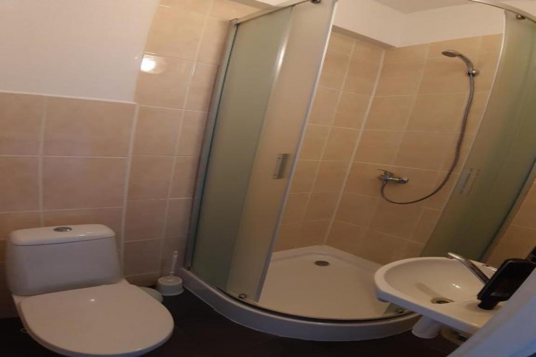 Hotelak Martinov 18/60