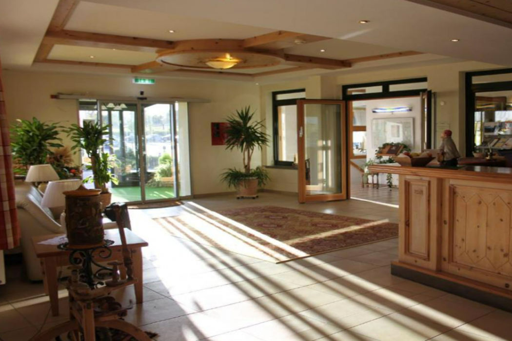 Airport-Hotel Fortuna 8/58
