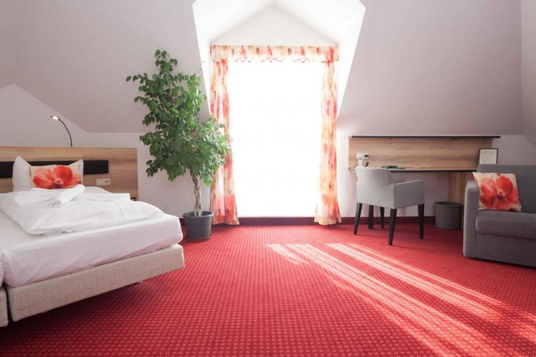 Hotel 3 Linden 9/45