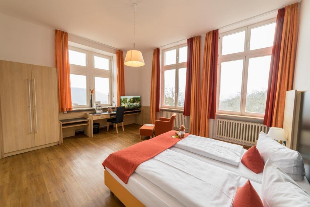 Roomingtons Franziskushohe Lohr 6/54