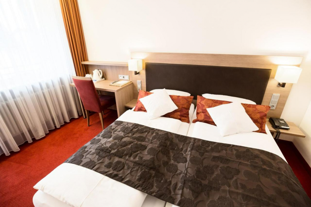 Hotel Weisses Ross 12/44