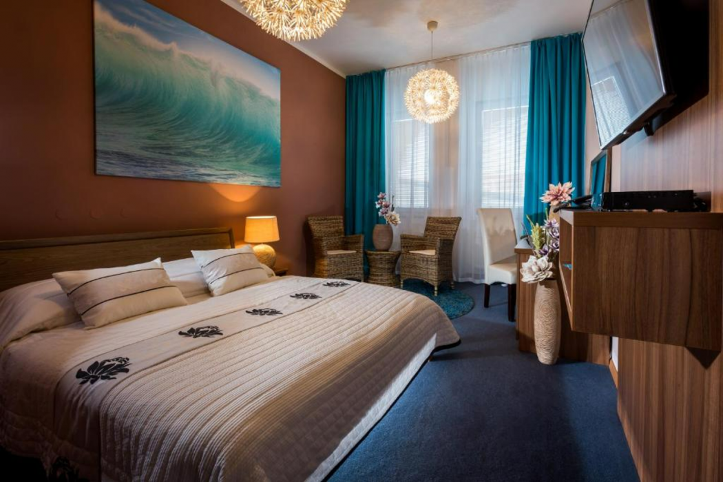 Sareza Hotel 8/48