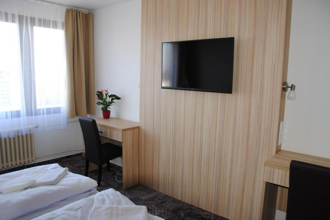 Labe Hotel 8/46