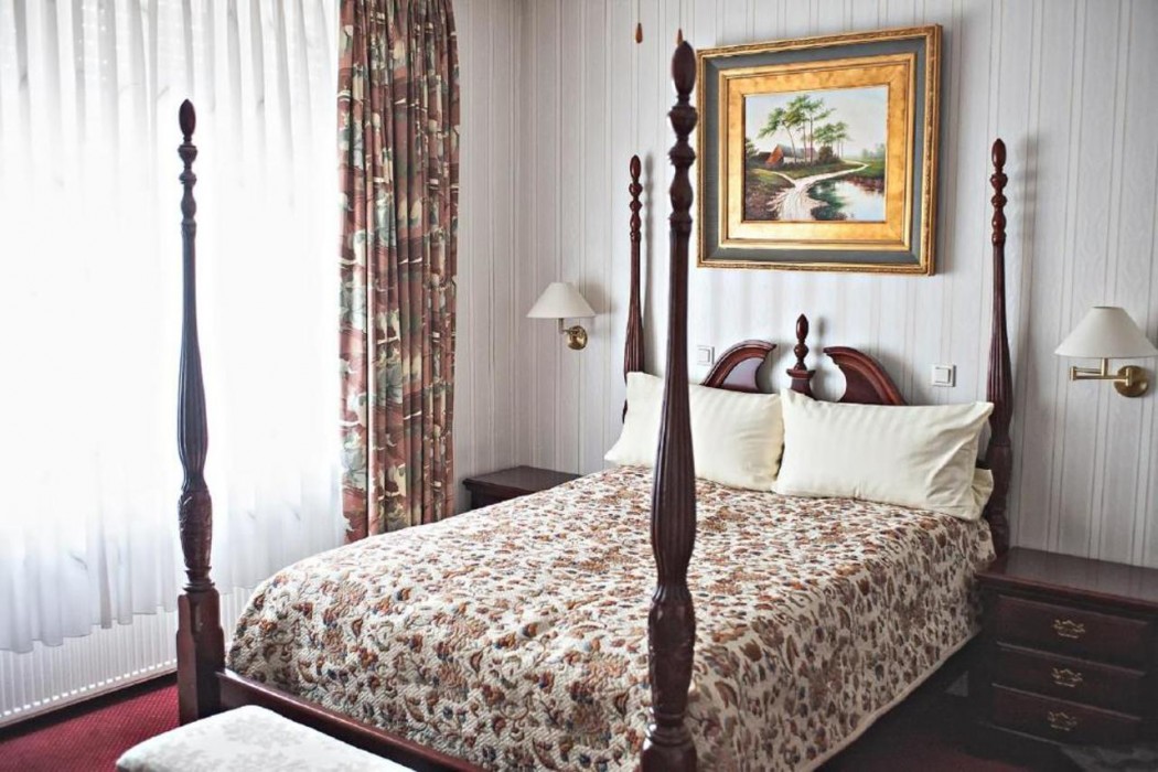 Lowen Hotel 18/58