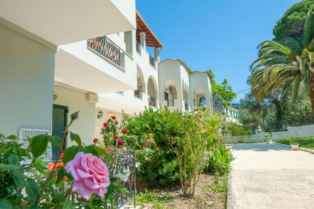Vassilis Paradise Garden photo5