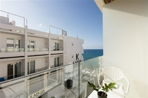 Kahlua Sea View Suites 23/67