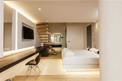 Kahlua Sea View Suites 17/67