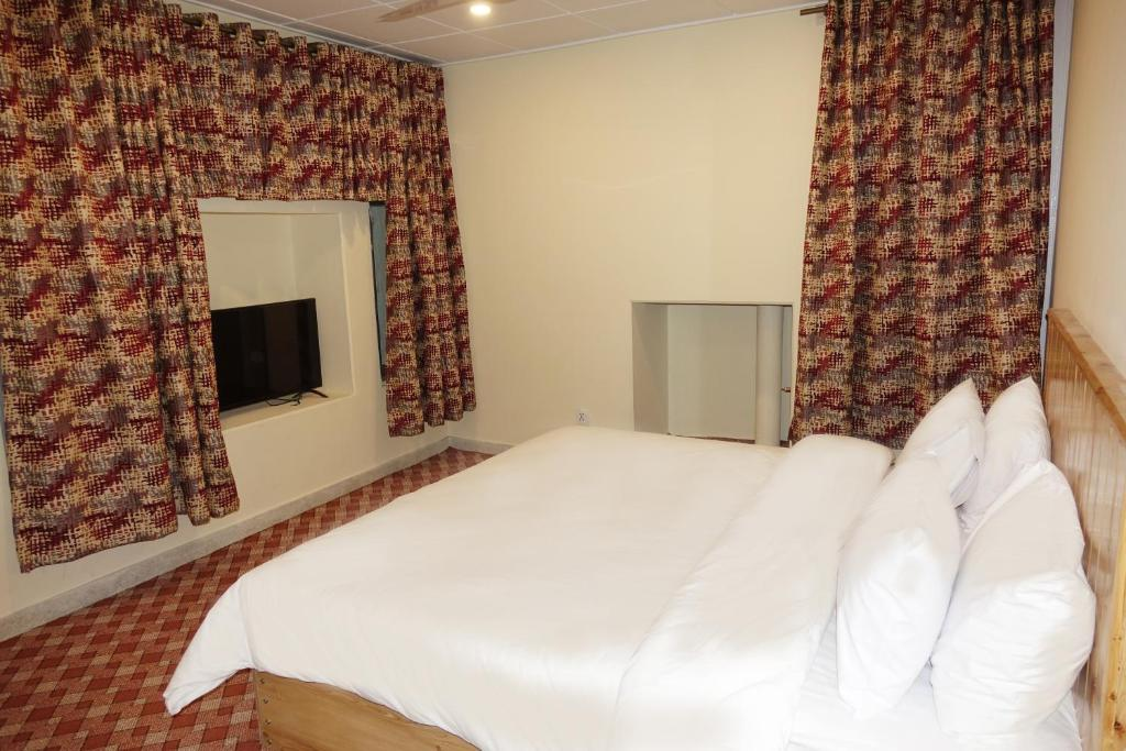 Room at Legend Hotel Skardu, SKARDU