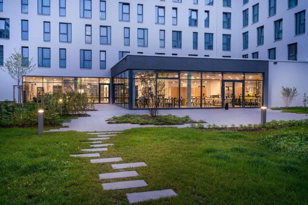 elaya hotel augsburg, Trademark by Wyndham 1/36