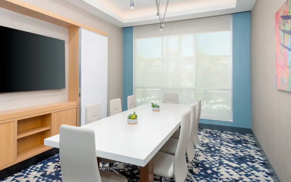 Hyatt House Orlando Airport 22/81