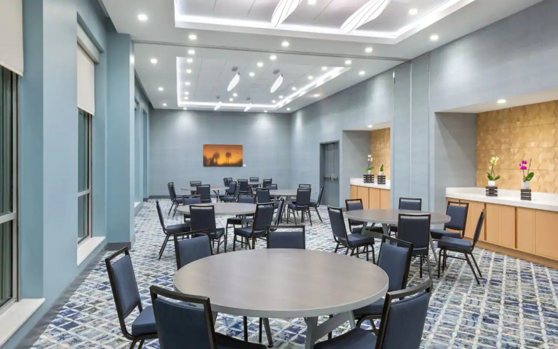 Hyatt House Orlando Airport 37/81