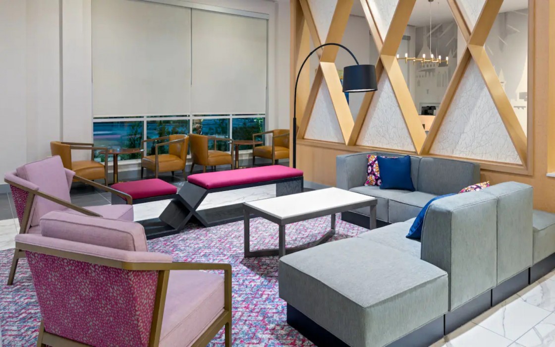 Hyatt House Orlando Airport 10/81