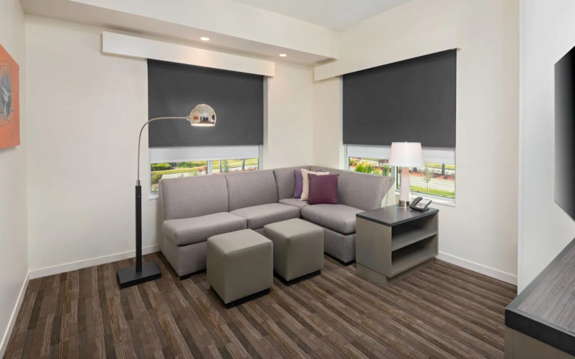 Hyatt House Orlando Airport 20/81