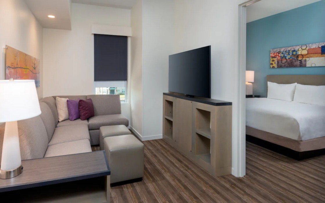 Hyatt House Orlando Airport 21/81