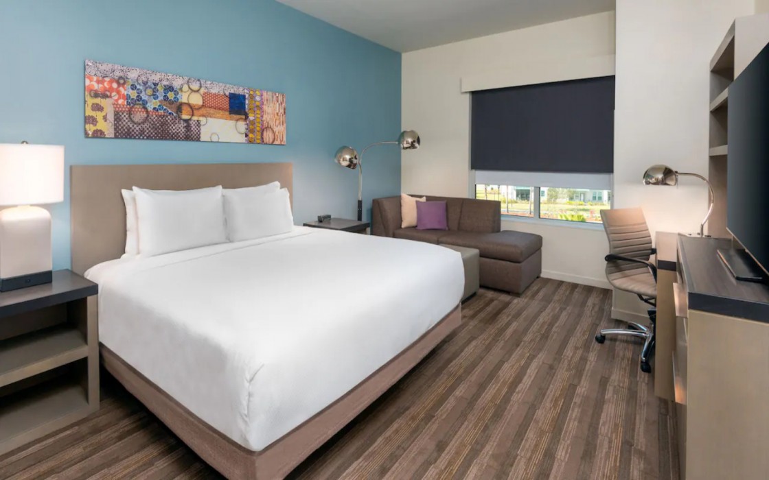 Hyatt House Orlando Airport 16/81