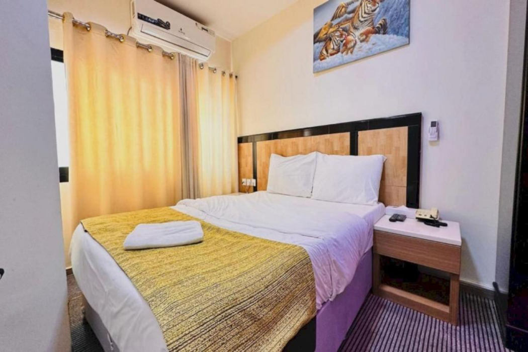 Sharjah Plaza Hotel 12/26