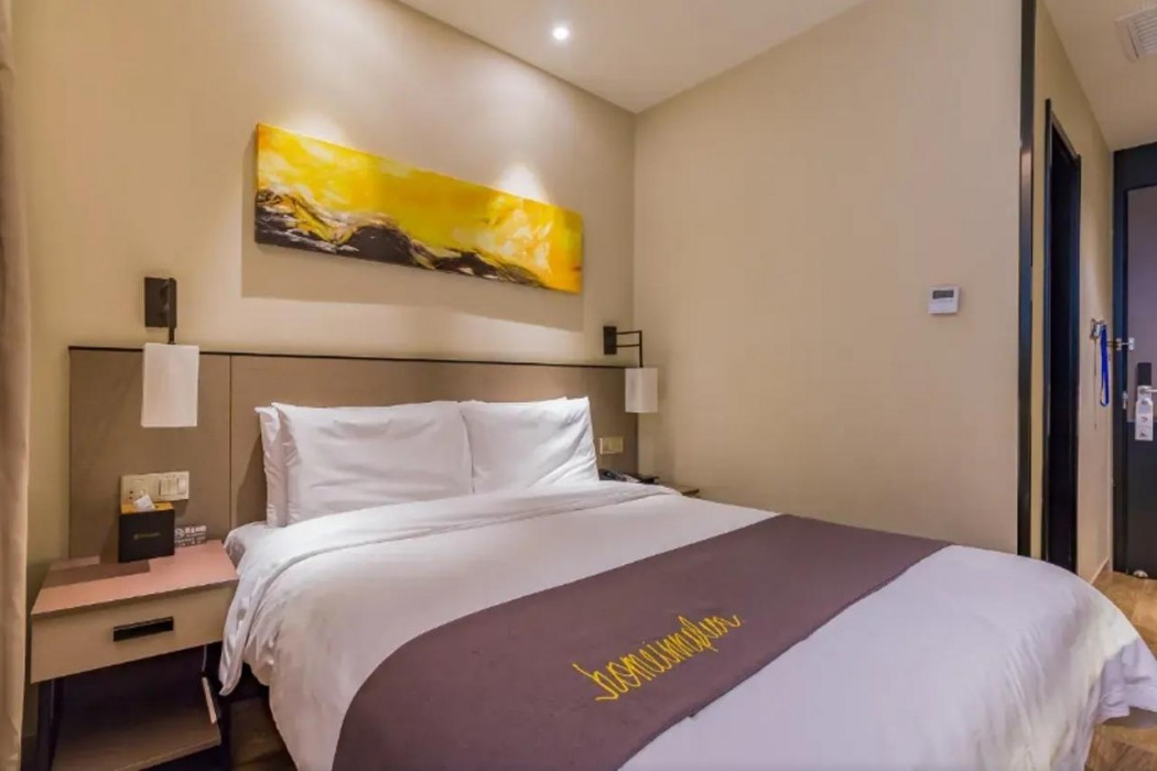 Homeinn Plus (Beijing Zhongguancun Wudaokou) 12/42