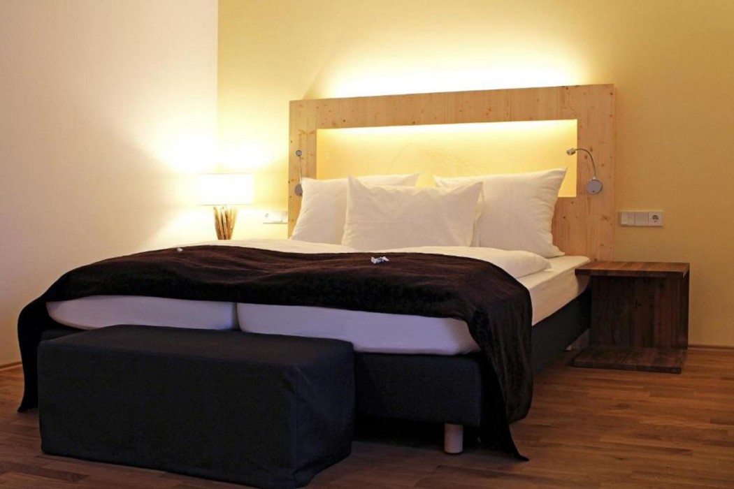 Grosch Hotel 7/35
