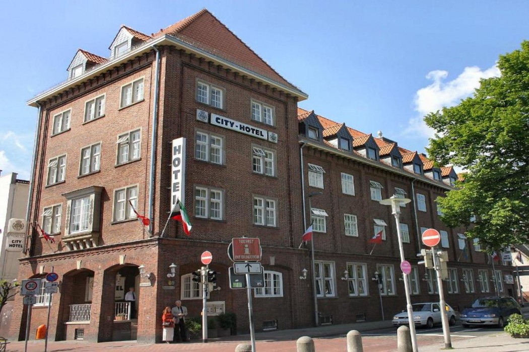 City Hotel 1/36