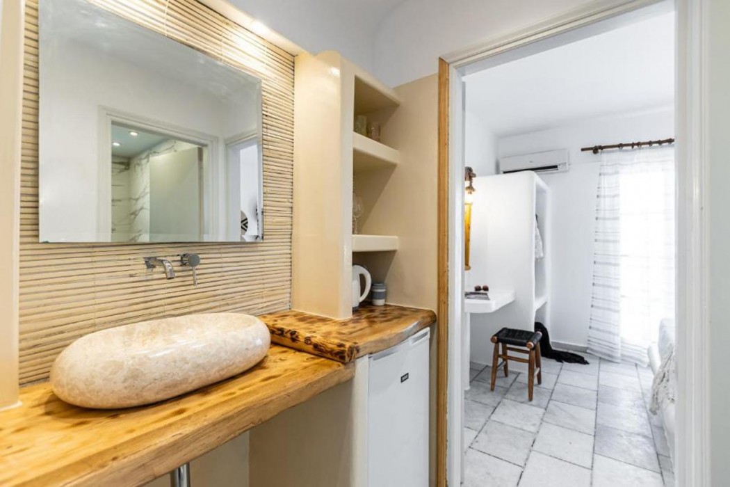 Naxian Serenity Suites 9/10