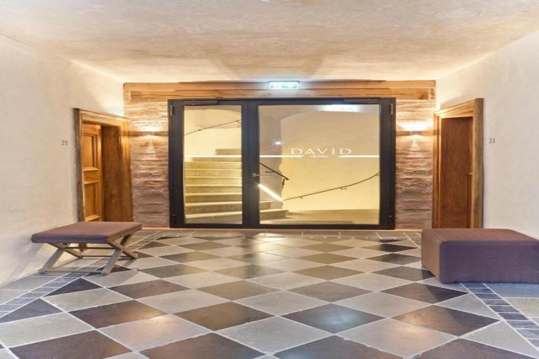 Hotel David 7/56