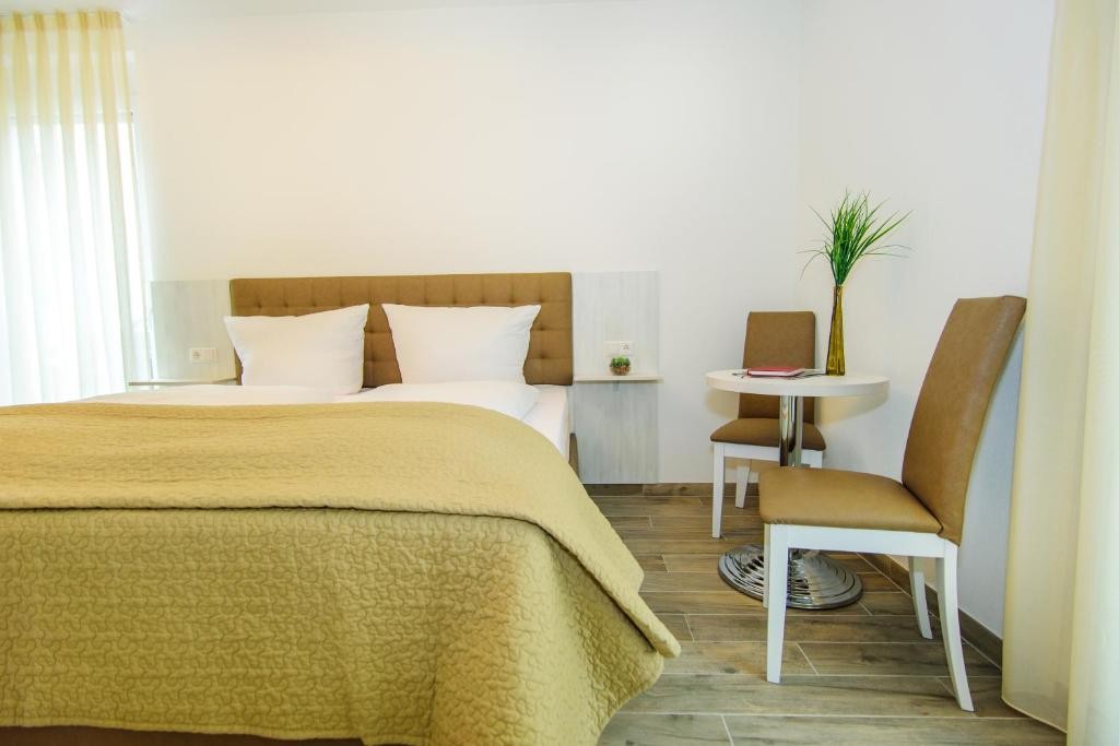 Hotel Filderhof 6/26