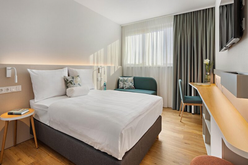 Hey Lou Hotel Karlsruhe Messe 16/60