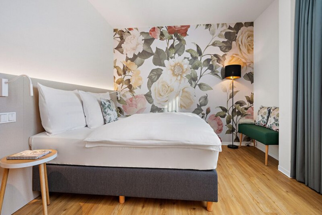 Hey Lou Hotel Karlsruhe Messe 12/60