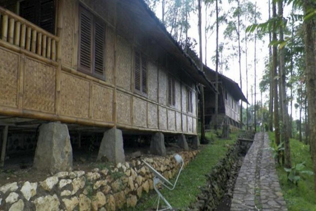 Sutan Raja Villa Kampung Karuhun 3/37