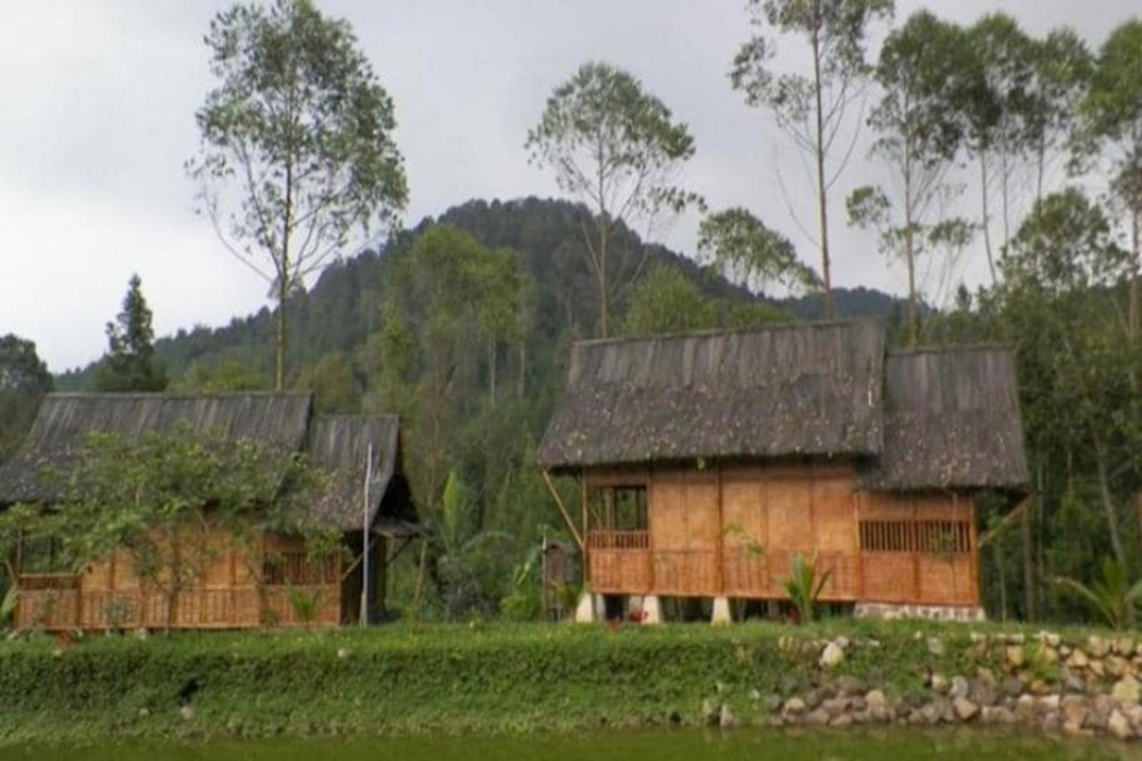 Sutan Raja Villa Kampung Karuhun 1/37