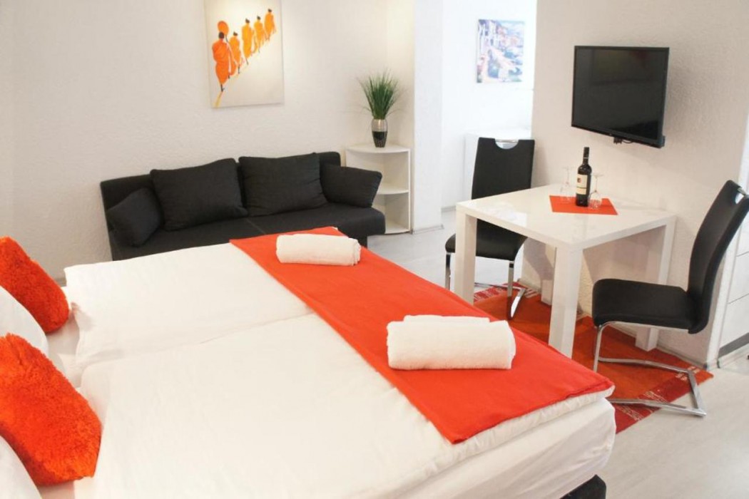 Hotel Berlin 8/41