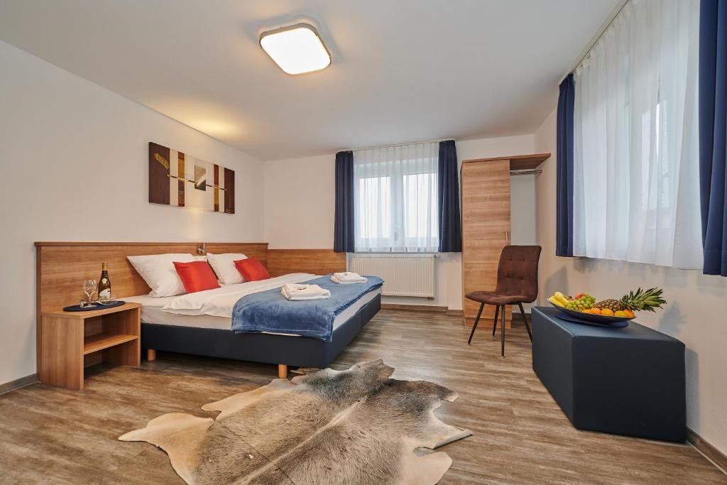 Sunny Hotel Straubing 11/45