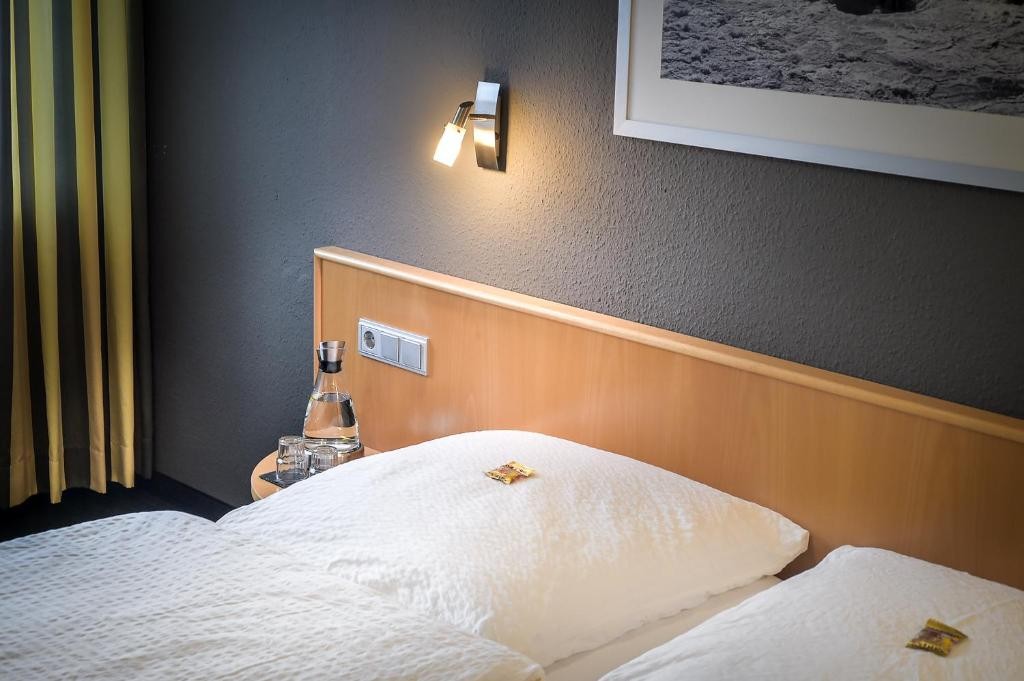 Hotel Mautner Airport und Messehotel 10/25