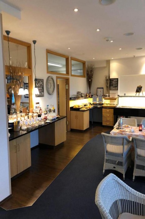 Hotel Peterchens Mondfahrt 9/36