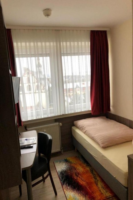 Hotel Peterchens Mondfahrt 4/36