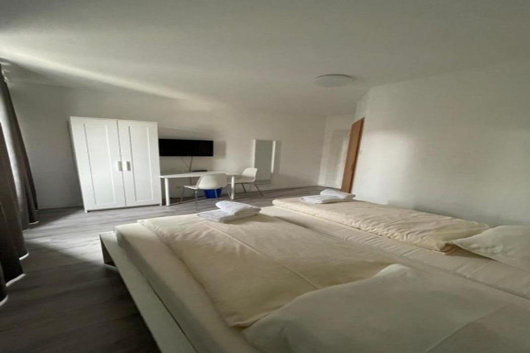 Hotel Tyros am Weidendamm 12/35