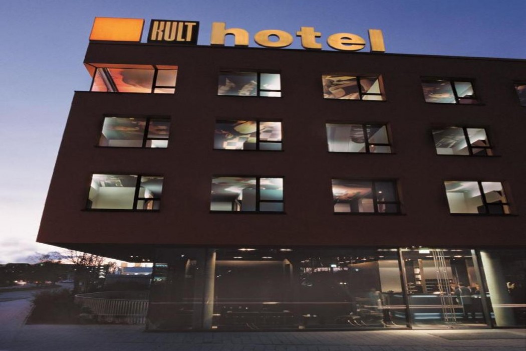 Kult Hotel 2/22