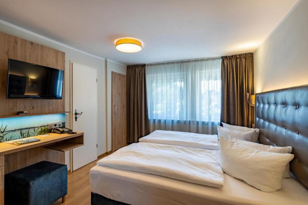 Seehotel Fahrhaus 8/36