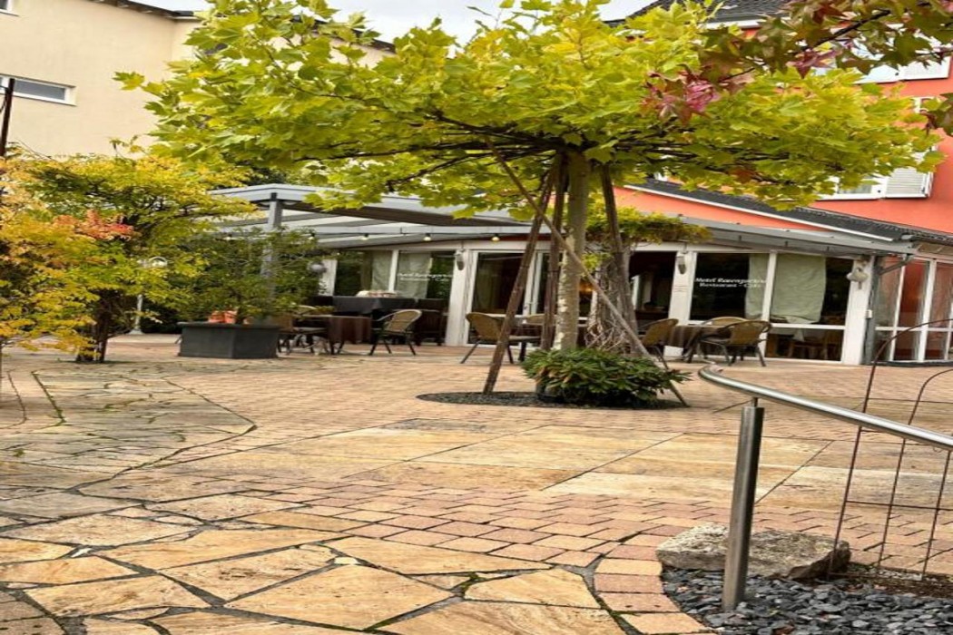 Hotel Rosengarten 4/64