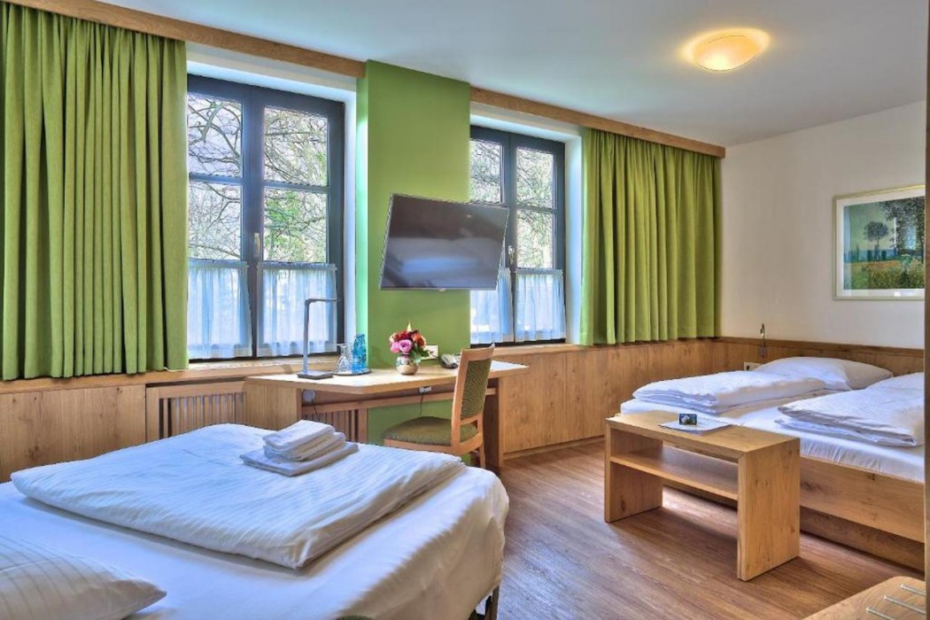 Hotel Gasthof zur Muhle 20/66