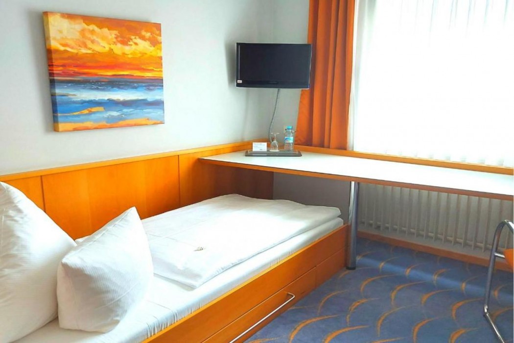 GenoHotel 8/34