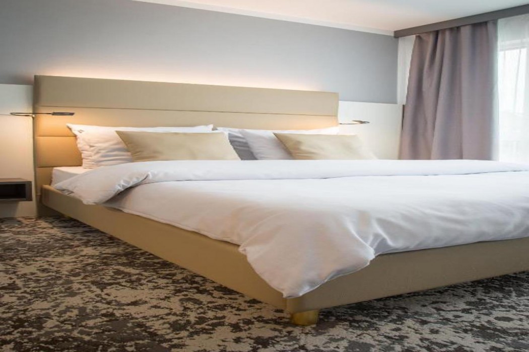 Hotel Santo 5/28